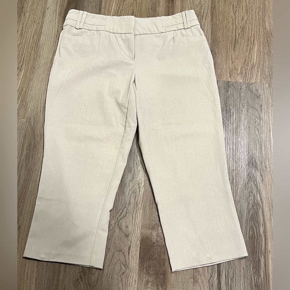 Maurices Khaki Cropped Slacks 9/10